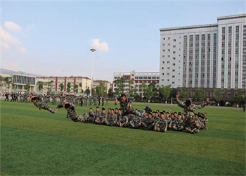 云南中专排名2025年曲靖幼儿师范学校招生简章